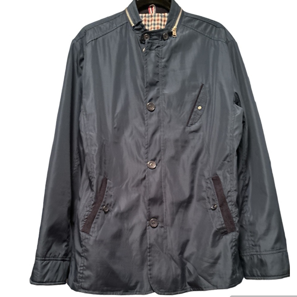 Lightweight Jacket w Patterned Check Liner - Picture 2 of 6